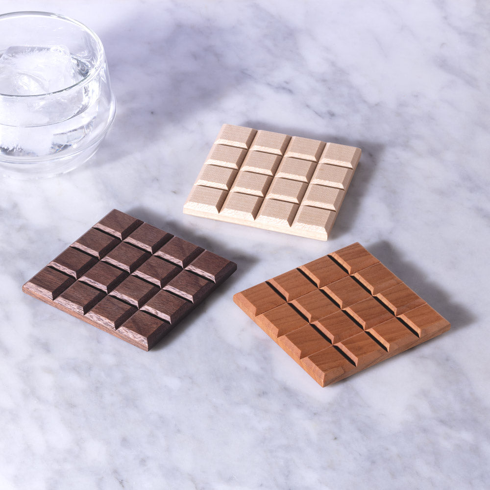 WOODEN CHOCOLATE COASTER in WALNUT（チョコレート型 天然木